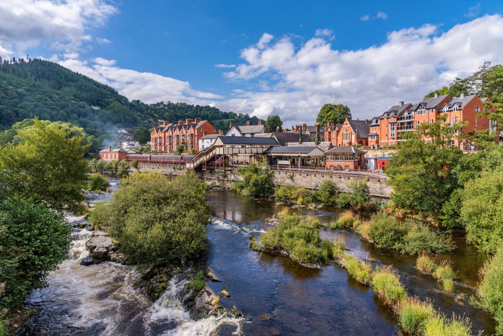 Llangollen town in Denbighshire